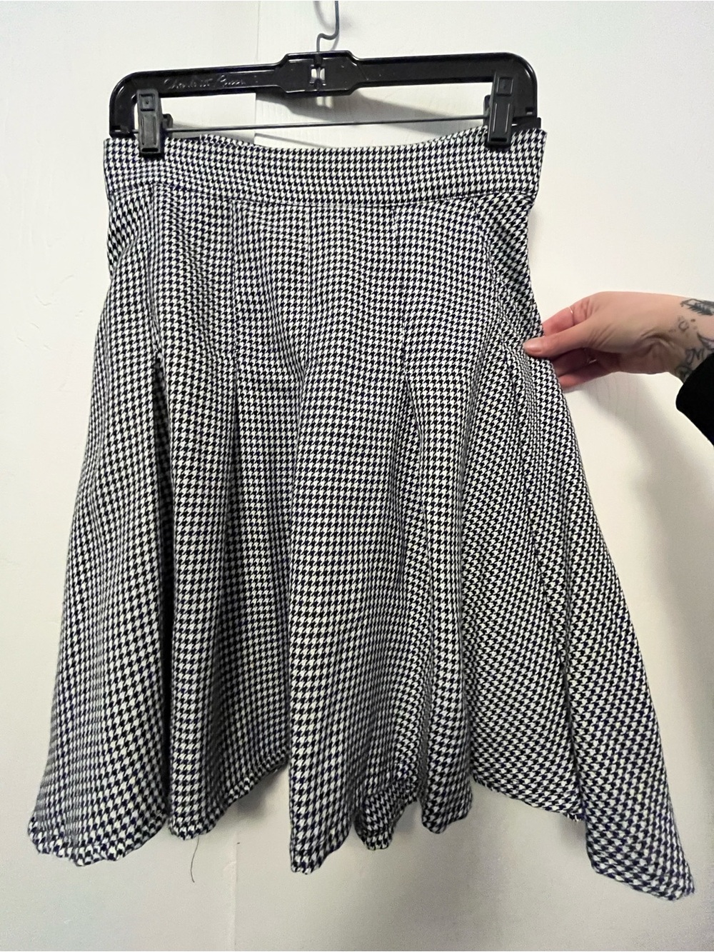 torrid Black and White Houndstooth Circle Skirt